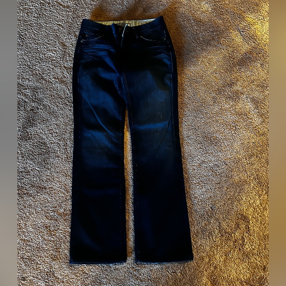 Bishop Of Seventh Jeans 
Size 27
Dark blue wash
Hand stitching 
Bootcut Flare